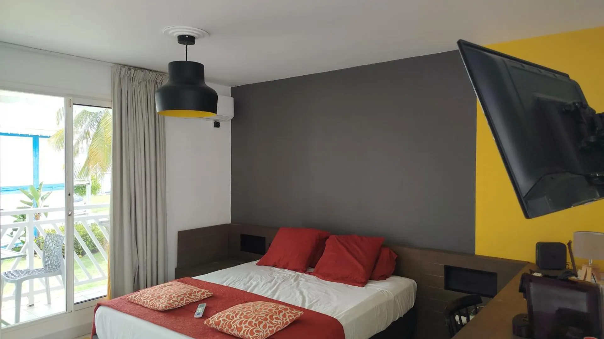 Studio Avec Grande Piscine, Plage Cannelle Caraibes Saint-François Guadeloupe